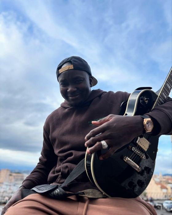 OSK Band — Guitare — portrait