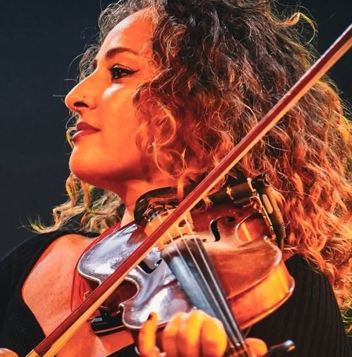 OSK Band — Violon — portrait